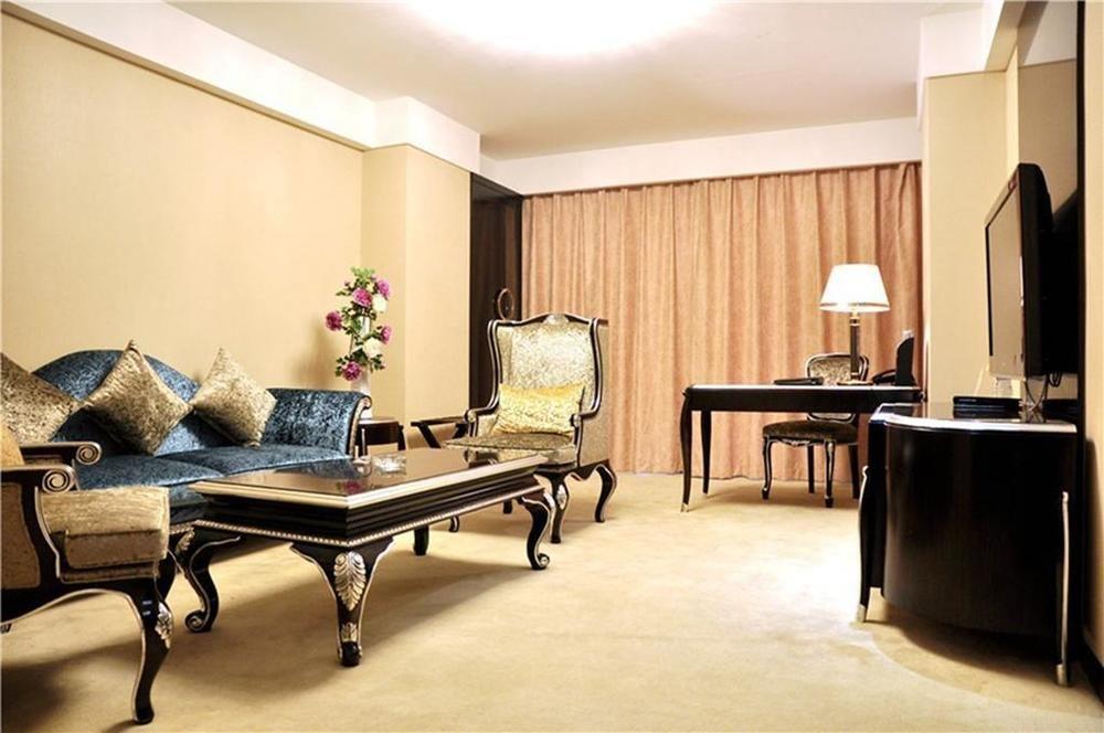 Luoyang Grand Hotel Buitenkant foto