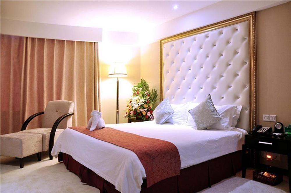 Luoyang Grand Hotel Buitenkant foto