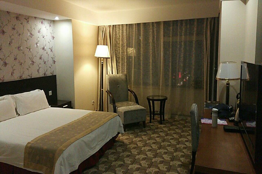 Luoyang Grand Hotel Buitenkant foto